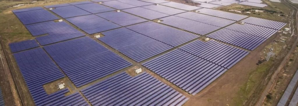 INFORMACIÓN pública relativa a la solicitud de autorización de uso excepcional de suelo rústico y licencia urbanística para proyecto de planta fotovoltaica «La Lora III-IV», en Las Celadas y Avellanosa del Páramo, en el término municipal de Valle